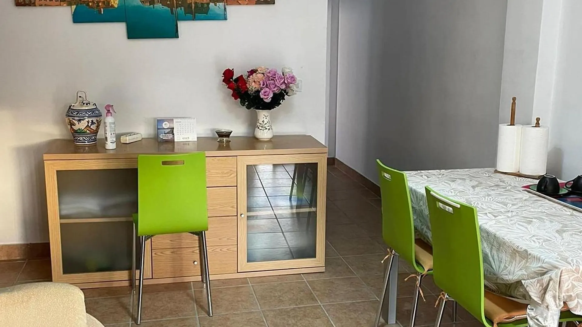 Cosy Apartment With Shared Balcony Seville