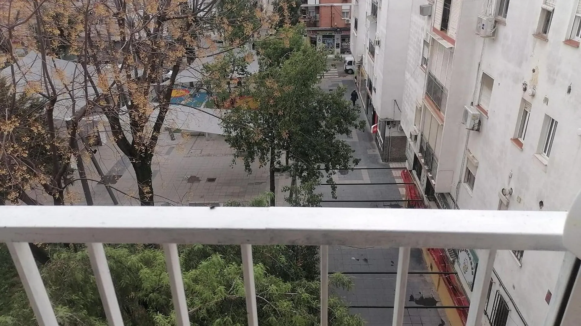 Cosy Apartment With Shared Balcony Seville Spain